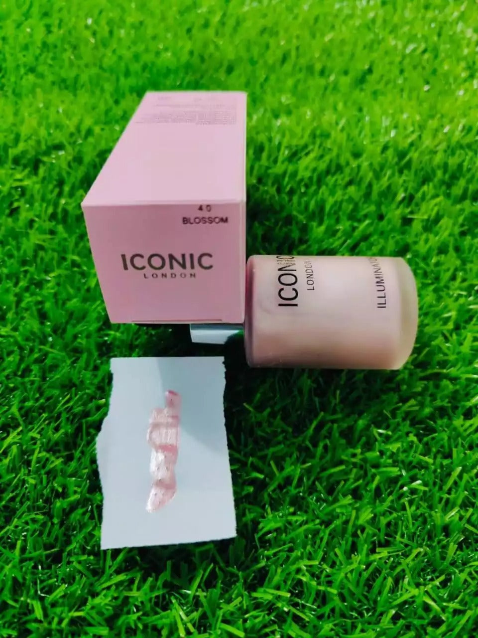ICONIC ILLUMINATOR  SHINE LIQUID HIGHLIGHTER - Shine 1.0