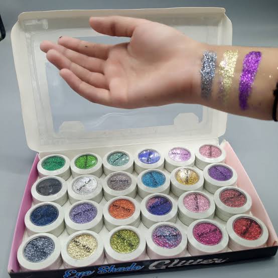 Shimmer Glitter Eyeshadow Glitter Powder Set Face &amp; Eye high Pigmented (Random Color)) - Pack of 12