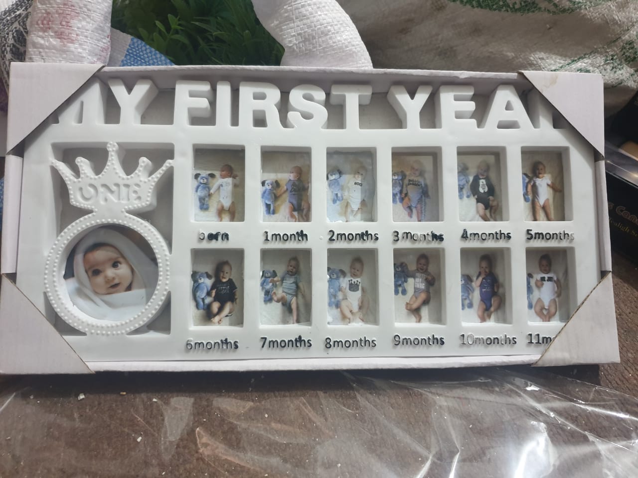 Newborn Baby Photo Frame Baby Pictures Plastic Frame For 12 months Monthly Milestone Photo Frame My First Year Picture Frame for Baby Newborn