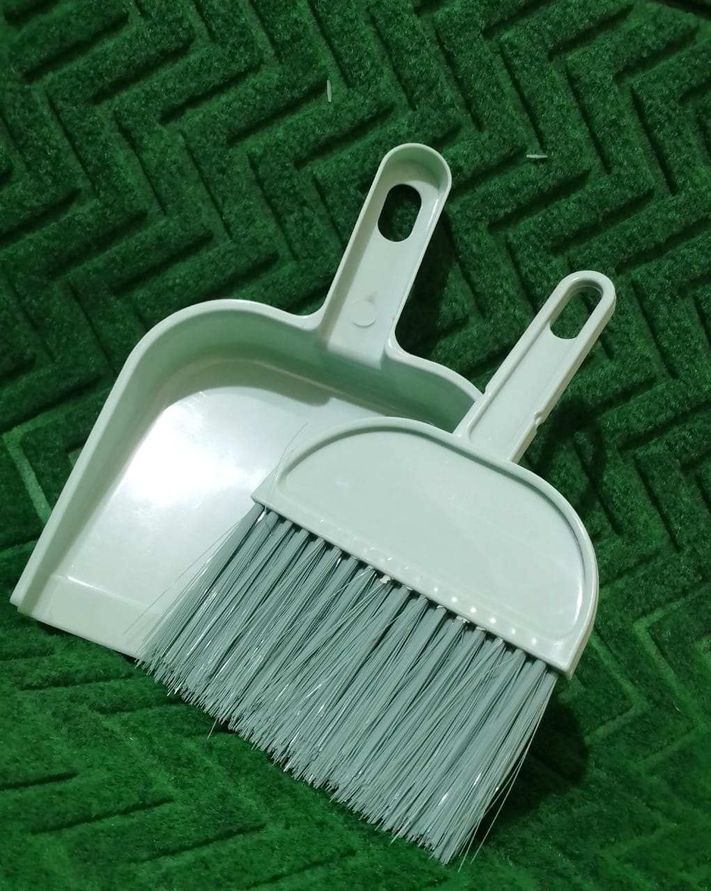 1 Pc Imported Mini Broom & Dustpan – photo 1