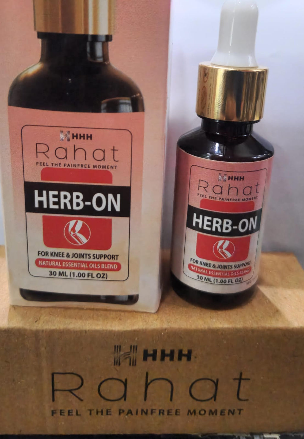 Rahat  Herb on Oil 30ml for pain in joints, back pain, arthritis pain, knee pain, tennis elbow, strains and sprains