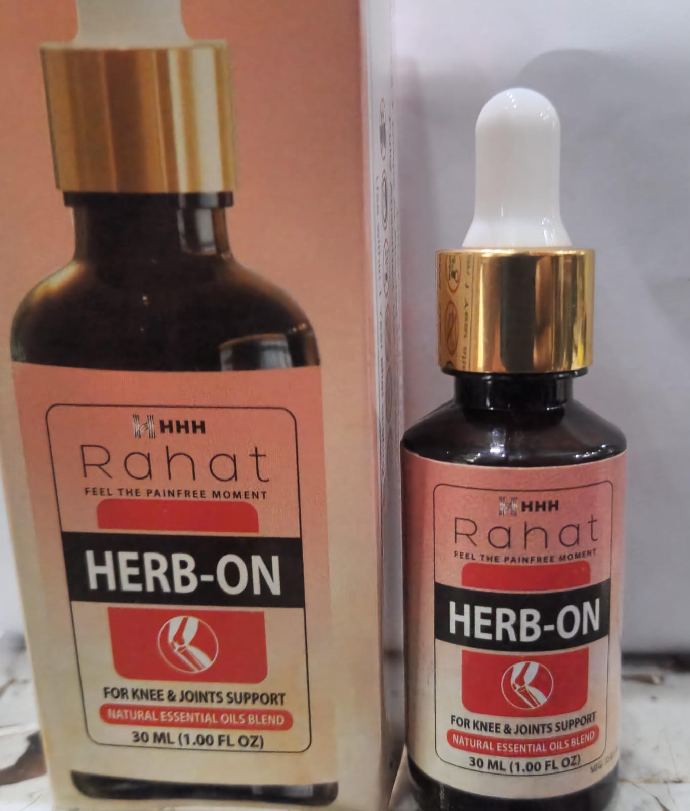 Rahat  Herb on Oil 30ml for pain in joints, back pain, arthritis pain, knee pain, tennis elbow, strains and sprains