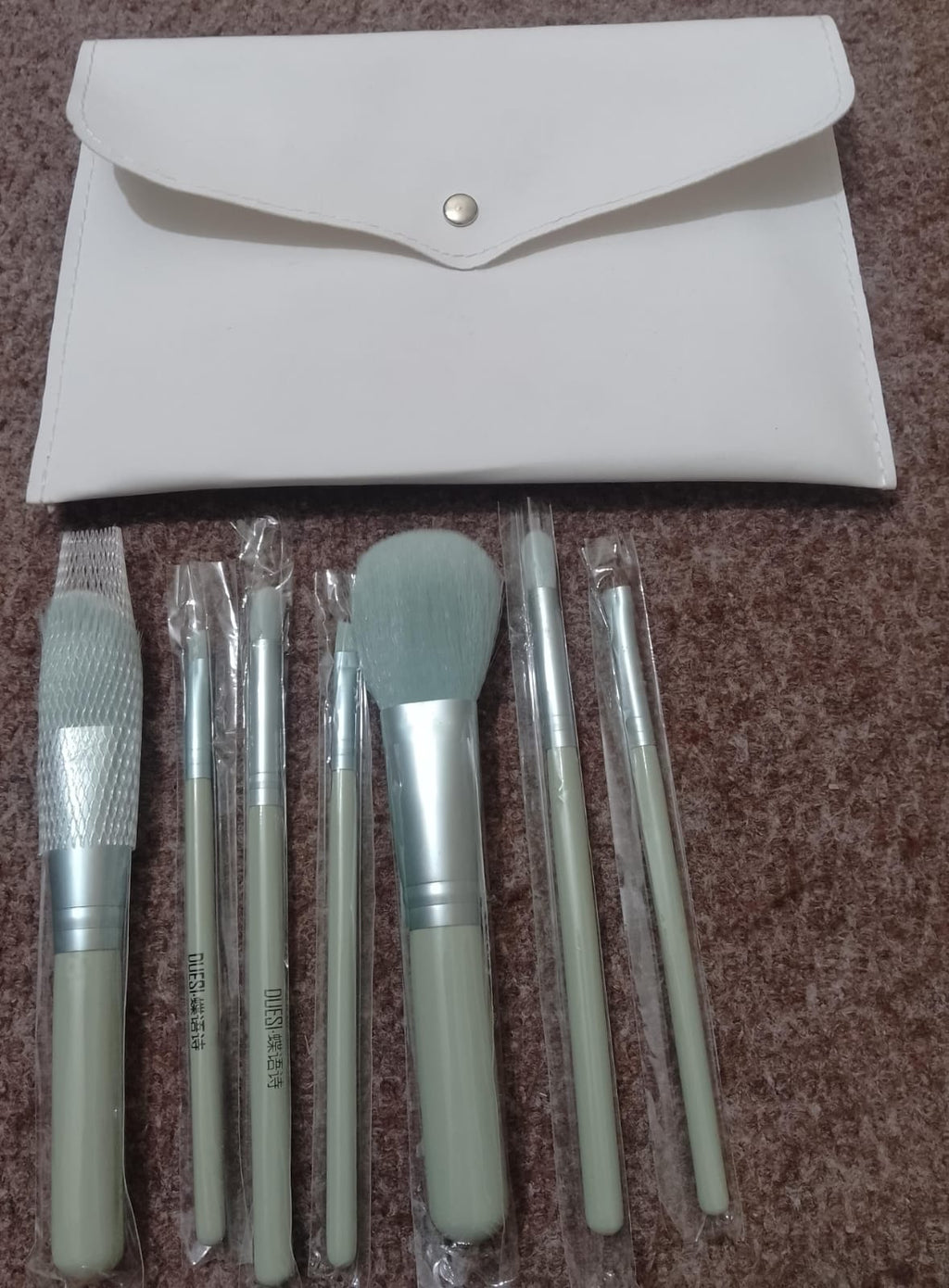 7 Pcs makeup Brush Set Complete Lip Brush Eye Shadow Loose Powder Brush Beauty Tools With Pouch (Green)