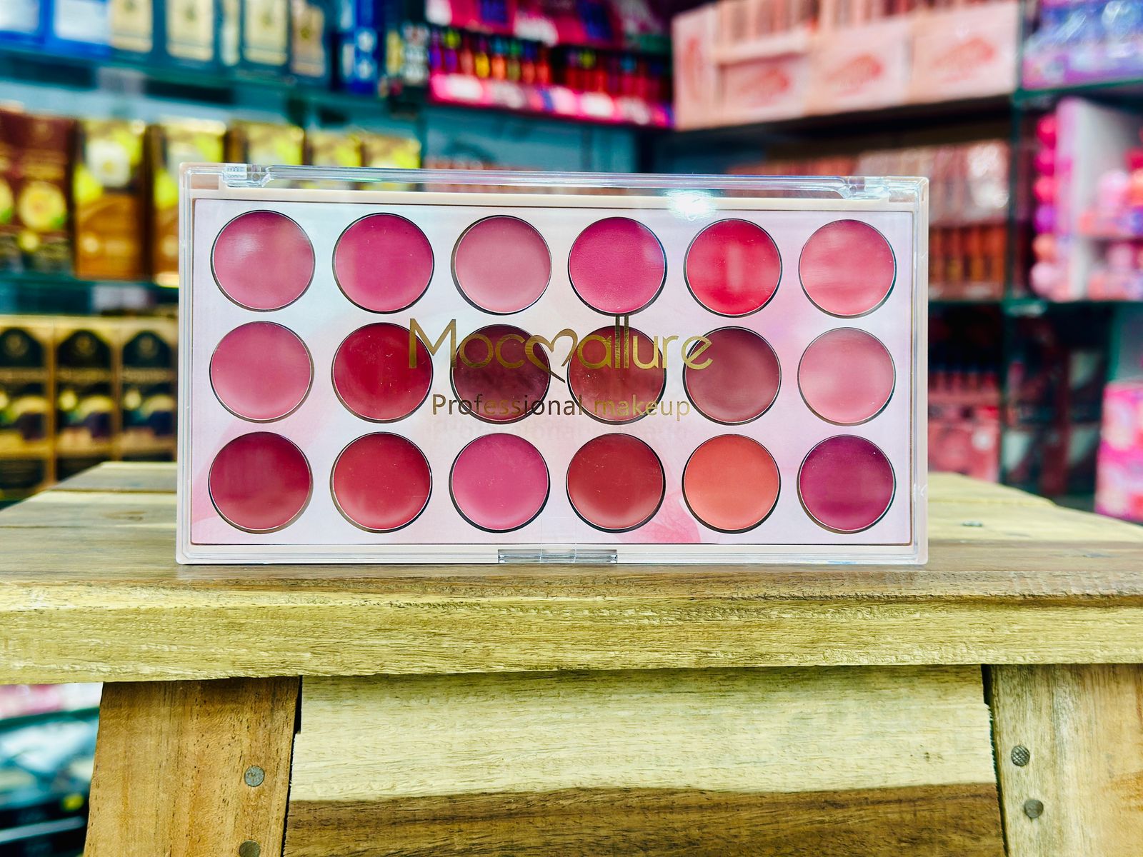 Moccallure Professional 18-Colors Lipstick Kit �Long-Lasting, Hydrating &amp; Compact | Unisex Makeup Set