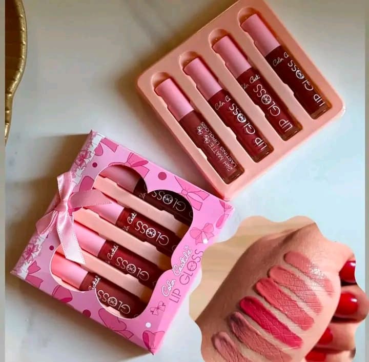 4-Piece Color Castle Bow Lip Gloss Set �Cute Bow Design, Vibrant Shades, Smooth &amp; Glossy Finish