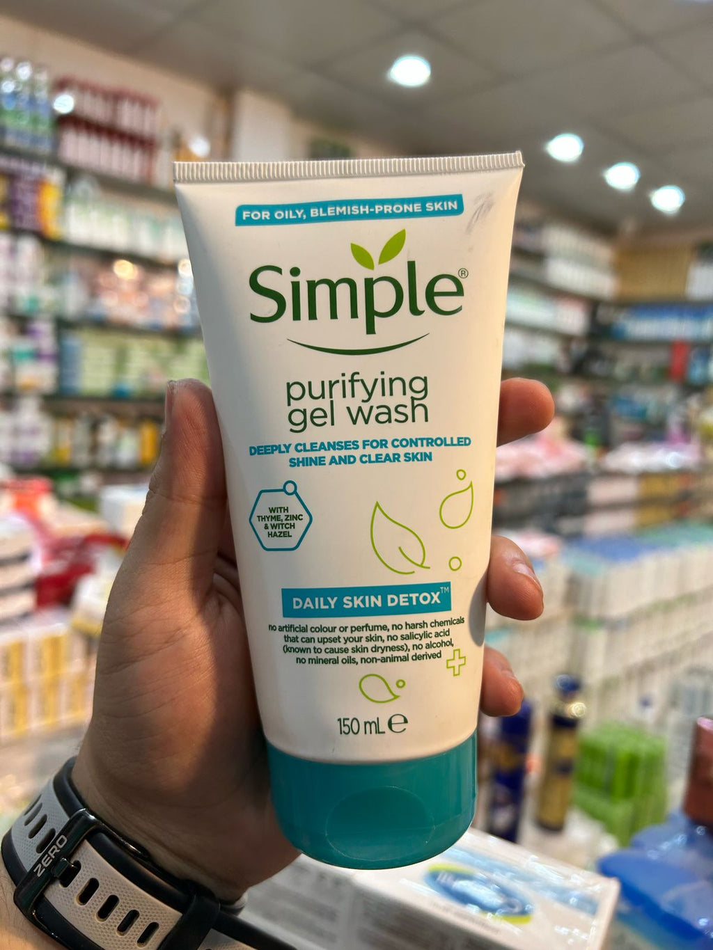 Simple Daily Skin Detox Purifying Gel Facial Wash �150ml