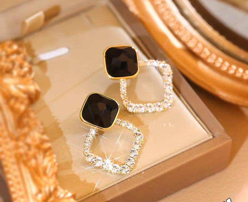 Zircon Korean Black Shiny Earing resin rhombus – photo 3