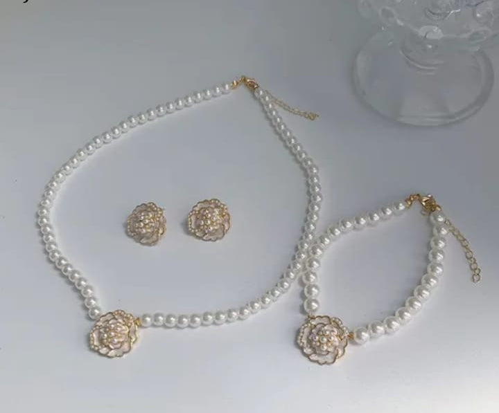 Elegant Flower Design Pearl Stone Set  / Necklace/ Earrings /Braclet   For Women Jewelry - black
