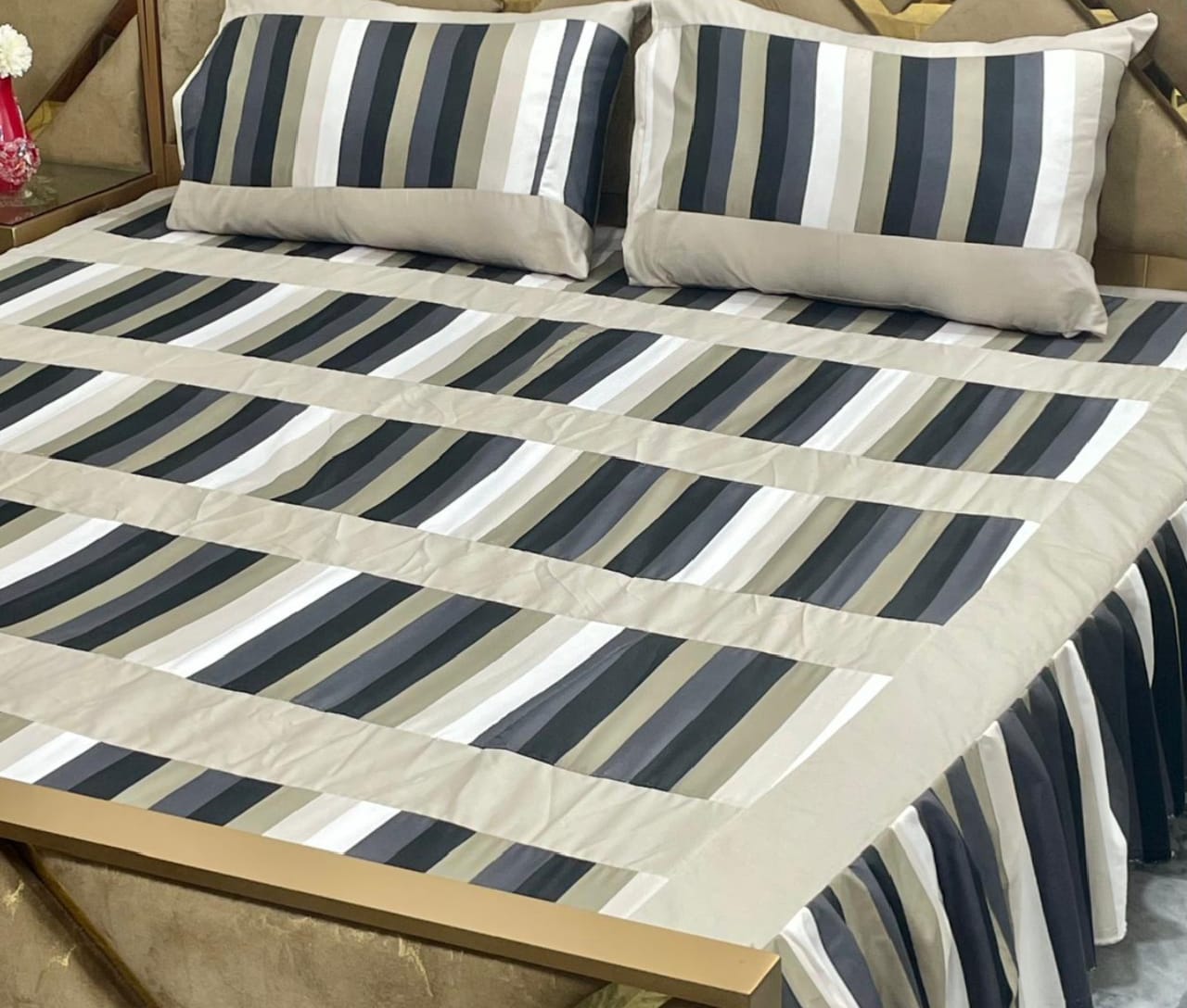 Luxury 3-Piece Frill Patchwork Double Bed Bedsheet Set �Soft Cotton Blend, Multicolor, Includes 2 Pillow Covers, Elegant Frilled Edges - Design 1