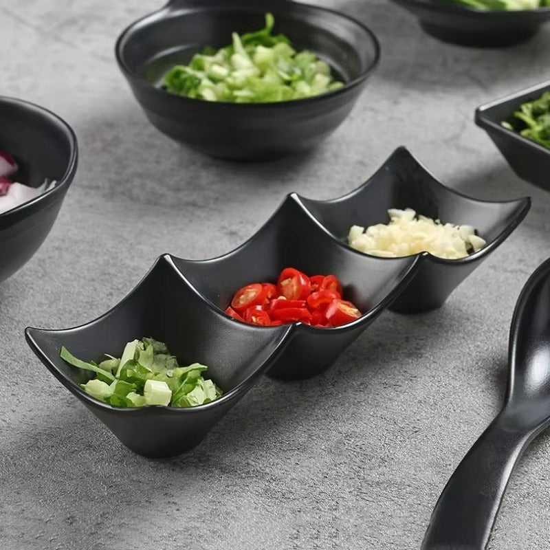 3-Compartment Dipping Sauce Dish �BPA-Free Plastic Condiment Server for Hot Pot, Sushi, Appetizers �Microwave &amp; Dishwasher Safe (random color)