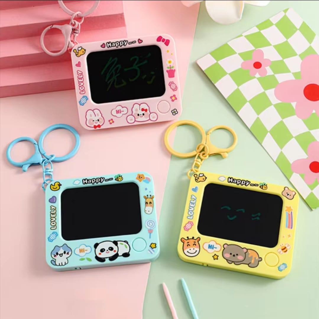Creative Mini Graffiti Board Keychain �Cute Cartoon Bag Pendant &amp; Reusable Drawing Tablet for Students, Kids &amp; Artists (Random Color)