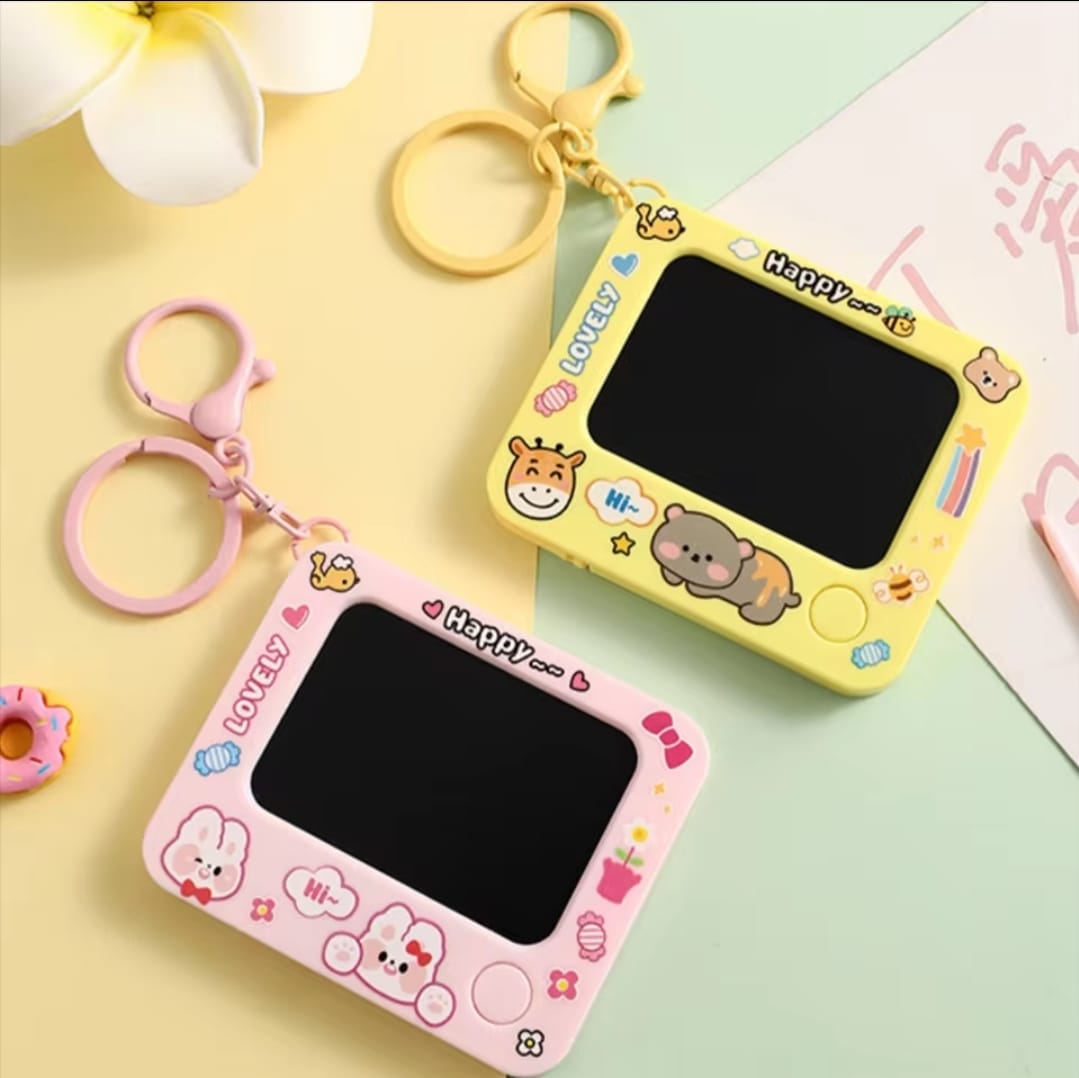 Creative Mini Graffiti Board Keychain �Cute Cartoon Bag Pendant &amp; Reusable Drawing Tablet for Students, Kids &amp; Artists (Random Color)
