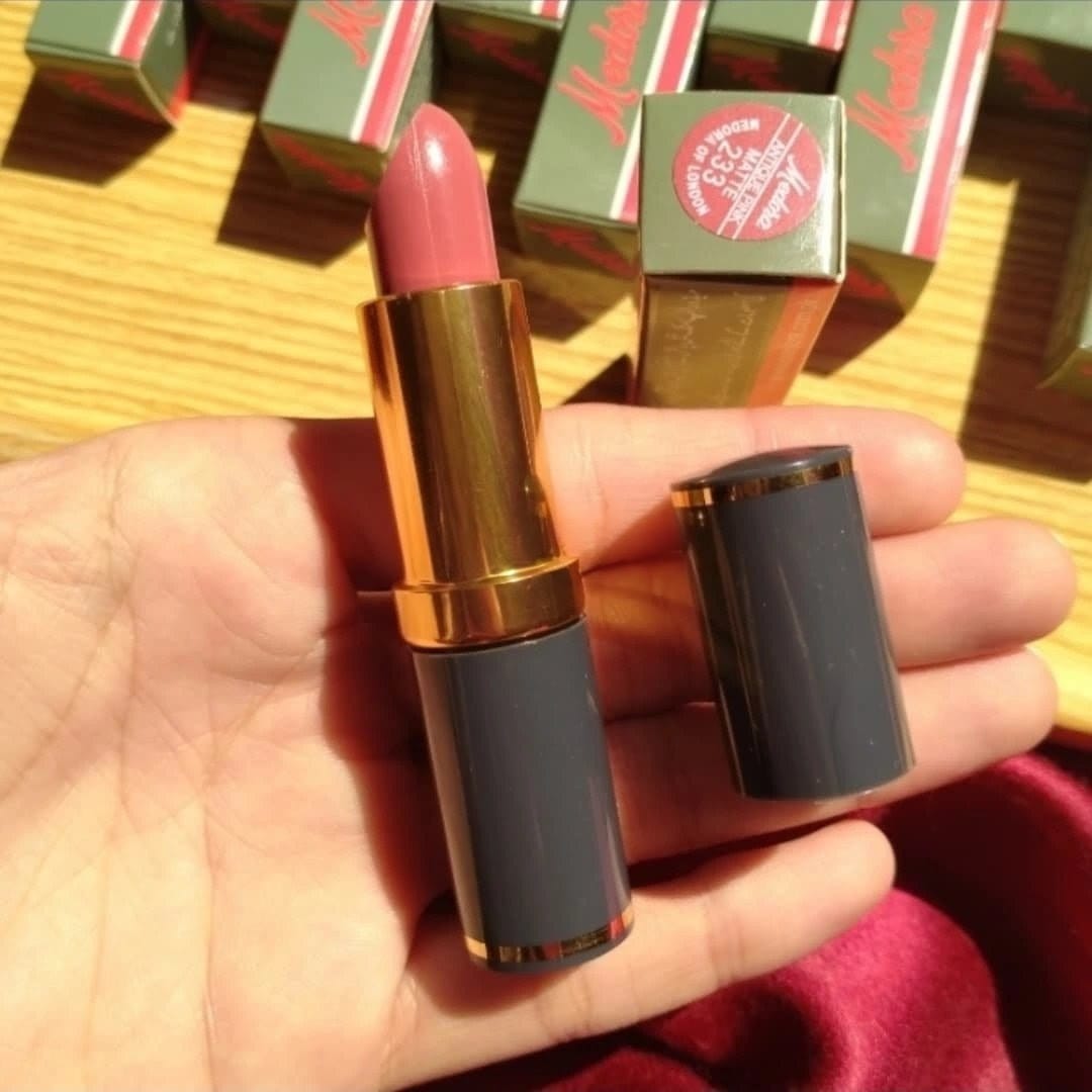 Medora Lipstick Pack of 6 �Creamy, Long-Lasting, Smooth Finish Lip Colors - Red
