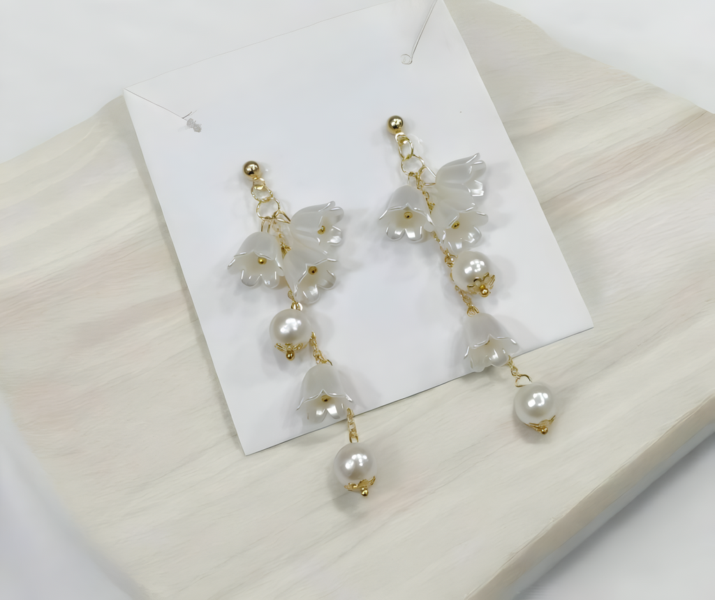 Pearl Korean Flower Earrings for Women �Elegant White Floral Design with Classic Pearl Detailing | Stylish Fashion Jewelry for Parties, Weddings, and Daily Wear | AWJ-998