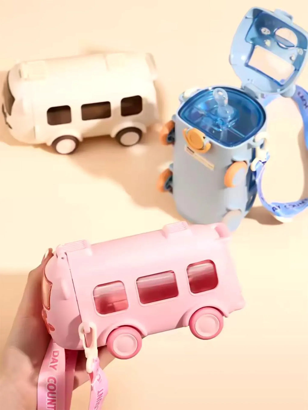 School Bus Design Kids Water Bottle With Strap�600ml ABS Plastic Leak-Proof Bottle Small Square Drinking Cup �Fun &amp; Durable Water Bottle for Children (Random Color)