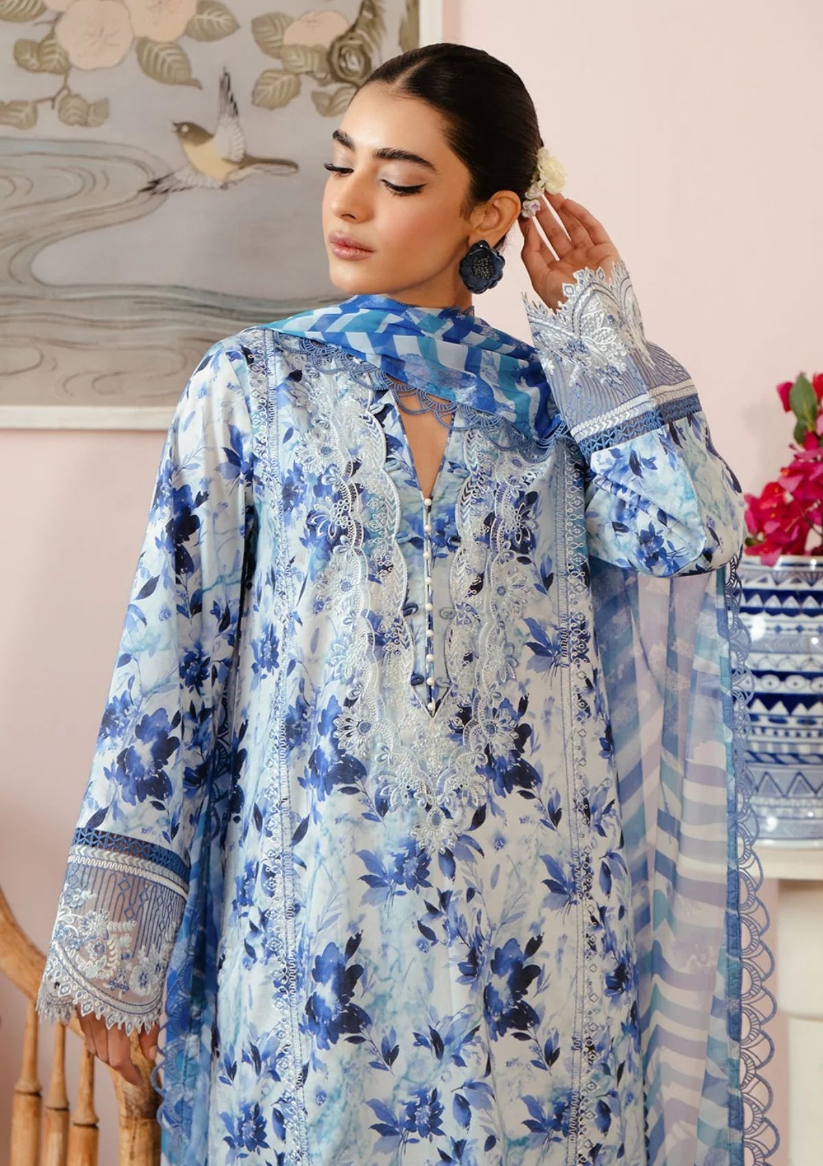 Malina Embroidered Luxury Lawn Unstitched 3Pc Suit �Ice Blue Floral Digital Print with Chiffon Dupatta