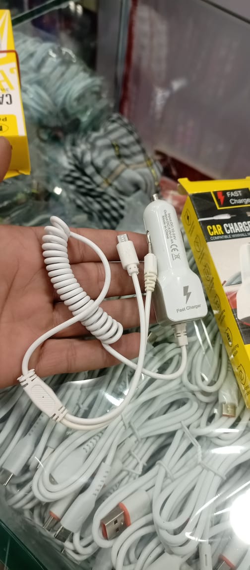 MT Power 3 In 1 Fast Car Charger 2.1A High Speed Charging Solution For Multiple Devices In Vehicle
