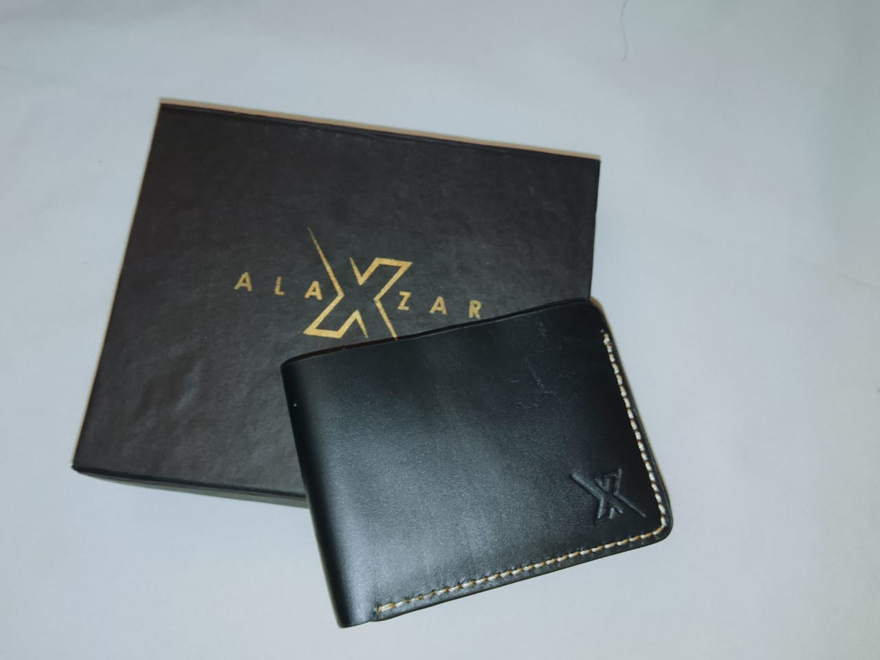 Men? Rugged Leather Wallet | Black Cow Leather | Durable & Stylish | Premium Quality