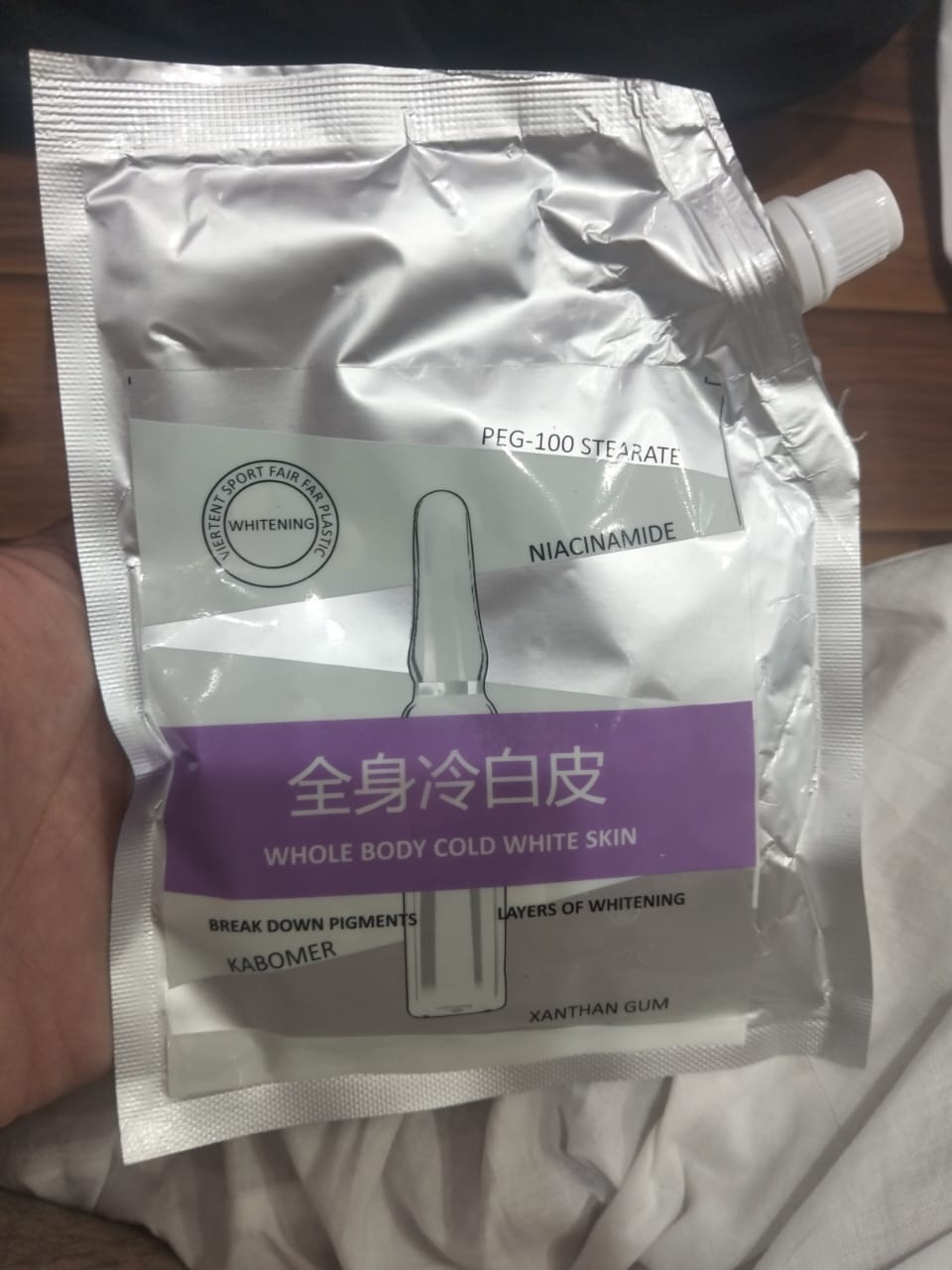 Whole Body Cold White Skin Brightening Body Lotion �Deep Whitening Cream Spout Pouch