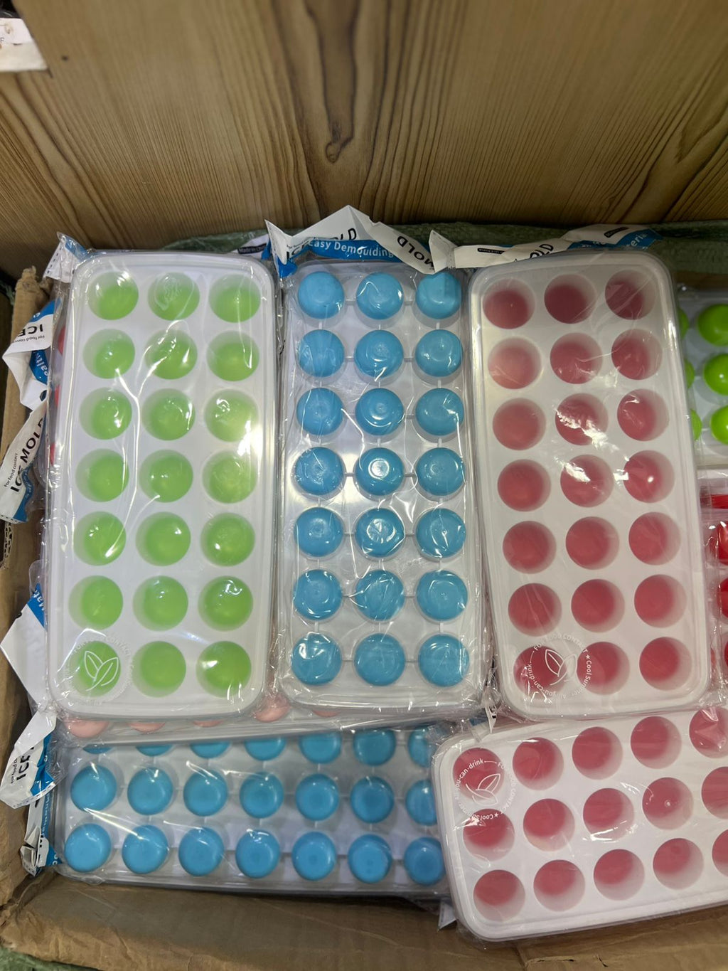 Ice Cube Trays For Freezer With Lid Pop Up Easy Release Flexible Silicone Bottom Durable And Convenient Ice Mold | Random Color
