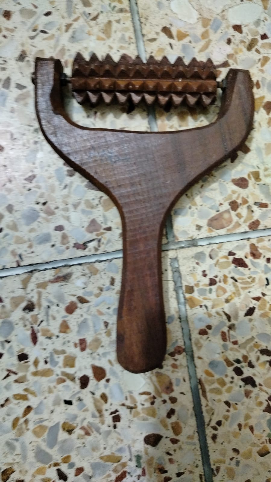 Handcrafted Wooden Scalp, Head, Neck, and Shoulder Massager �Reflexology & Acupressure Roller