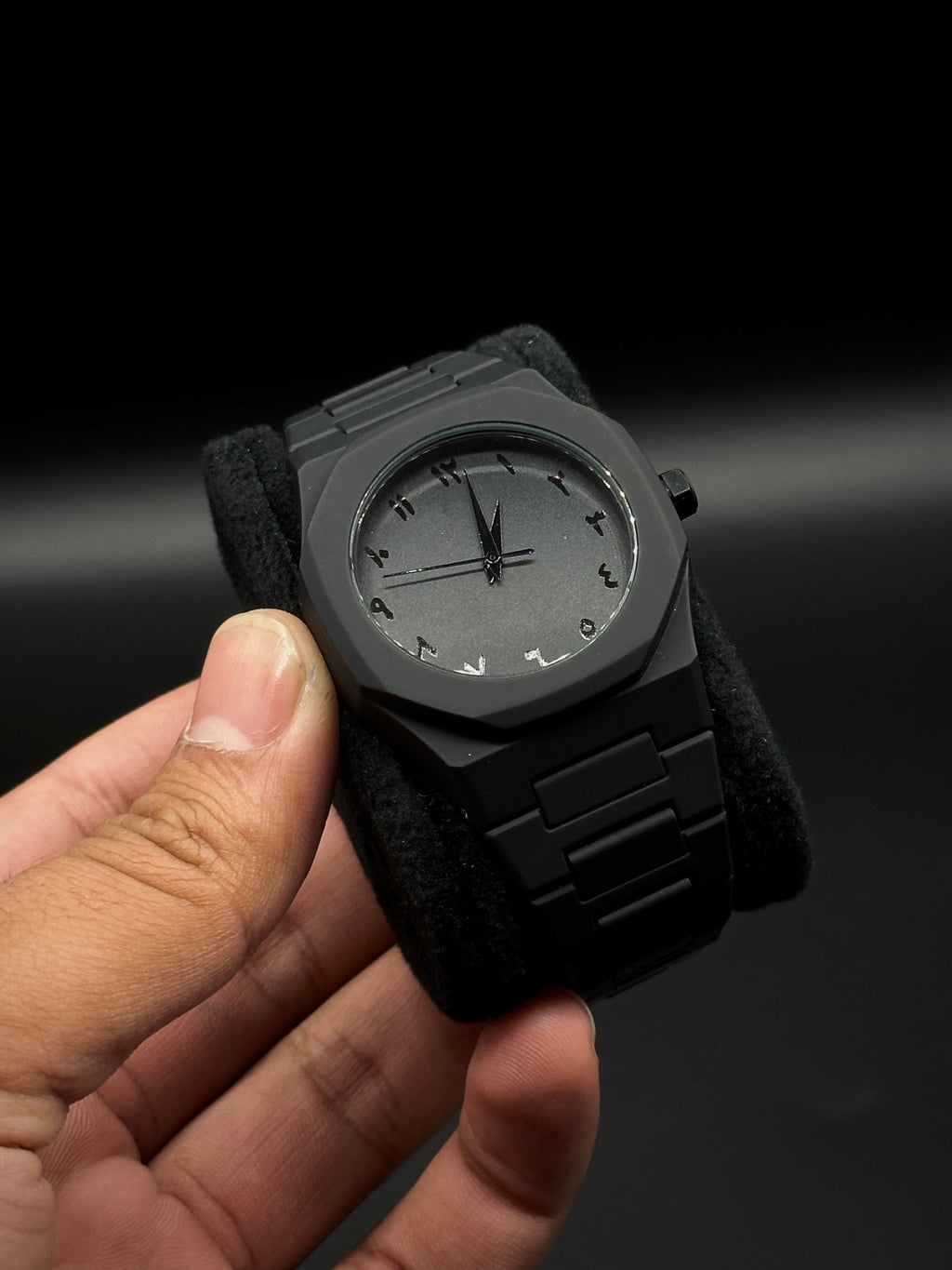 Full BLACK AURA Quartz Watch �Lightweight Design, , Premium Quality & Finish - Best Quality Analog Watch For Boys - Watch For Men | Full Black Color Watch - (Without Box)