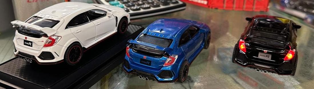 Honda Civic Type-R Racer Die-Cast Model Car | 6-Inch Alloy Toy Car with Sensor Touch (Random Color)