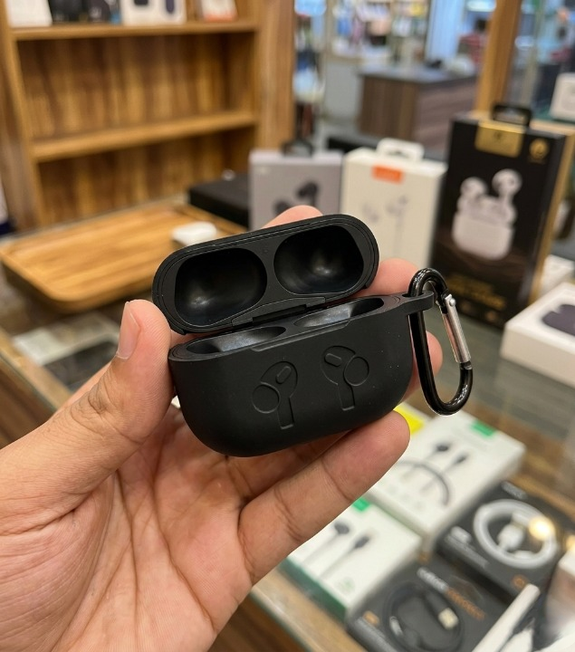 Shockproof Silicone AirPods Case – photo 1