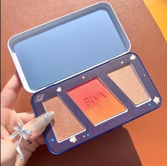 3 in 1 Colors Facial Blush Gradual Powder Blusher Shimmer Highlighter Three-dimensional Brightening Powder Blusher Palette - Biya Korean Highlighter &amp; Blush Palette