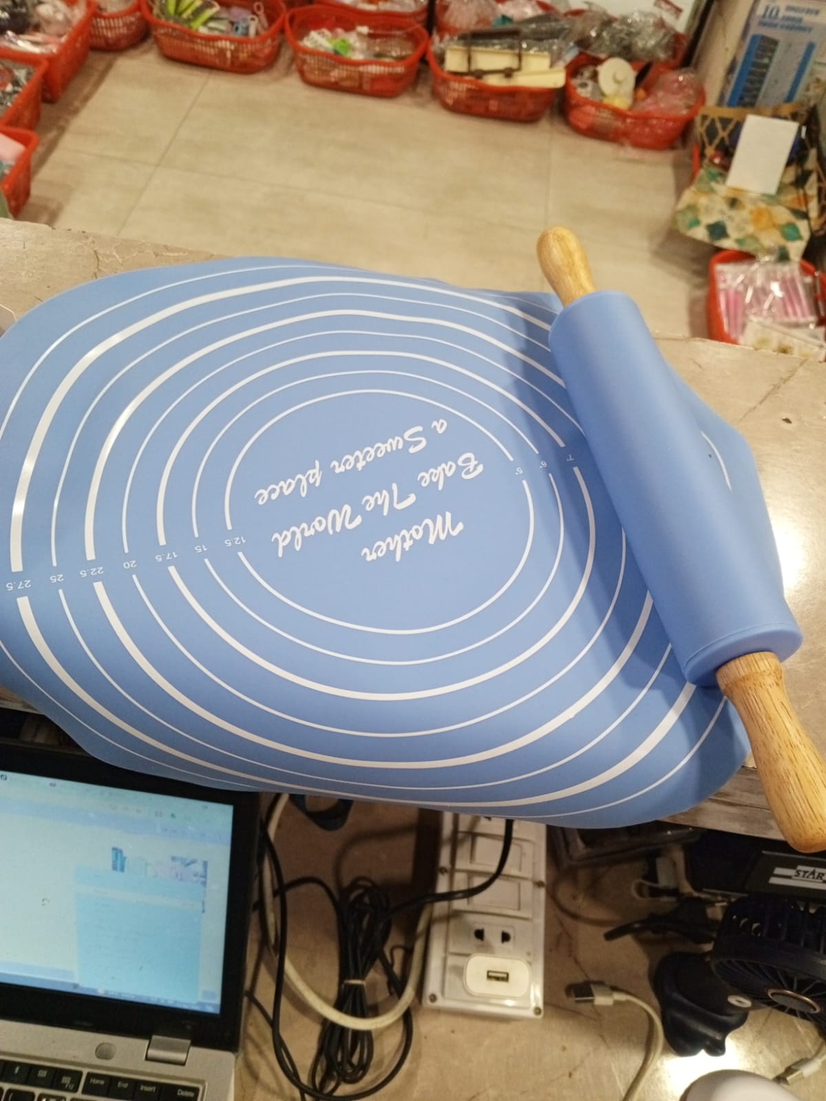 Silicone Dough Mat With Rolling Pin Set | Extra Thick Non-Slip Baking Mat For Pizza & Bread | Random Color