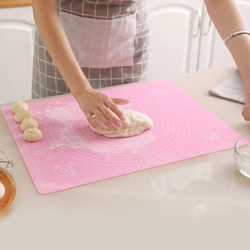 Silicone Non-Stick Rolling Mat 40x50cm �Non-Slip Pastry Mat for Dough, Cakes &amp; Baking (Random Color)