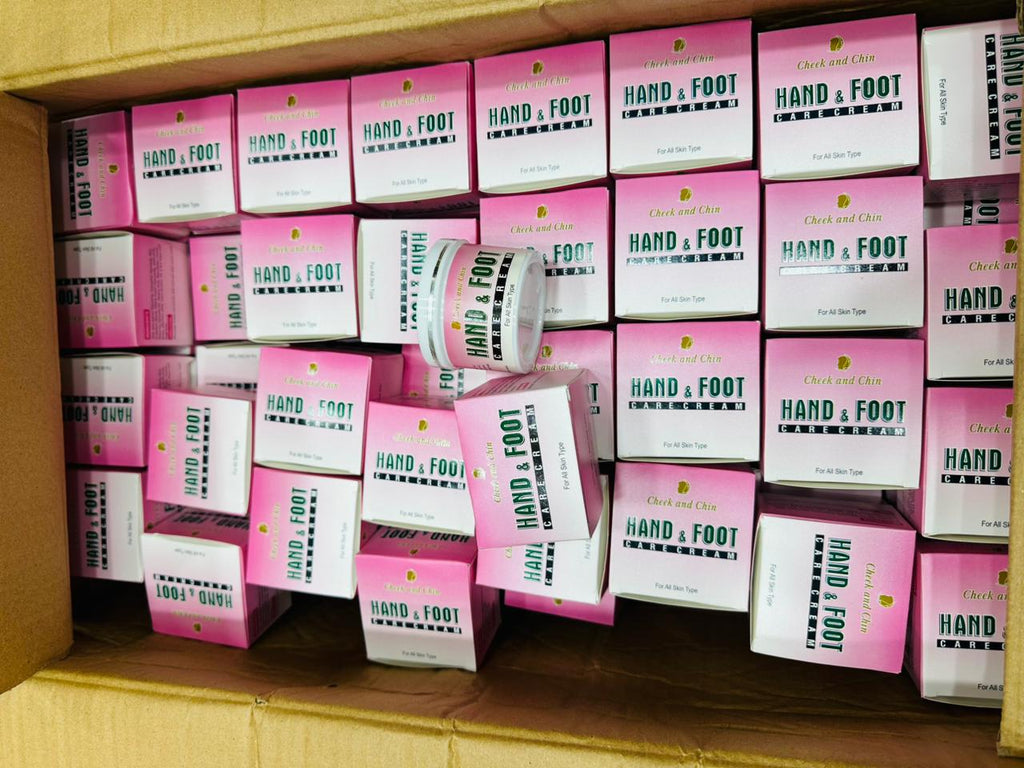 Cheek And Chin Hand And Foot Care Cream Providing Nourishing Formula Effective Moisturizing & Everyday Skin Care - 100g