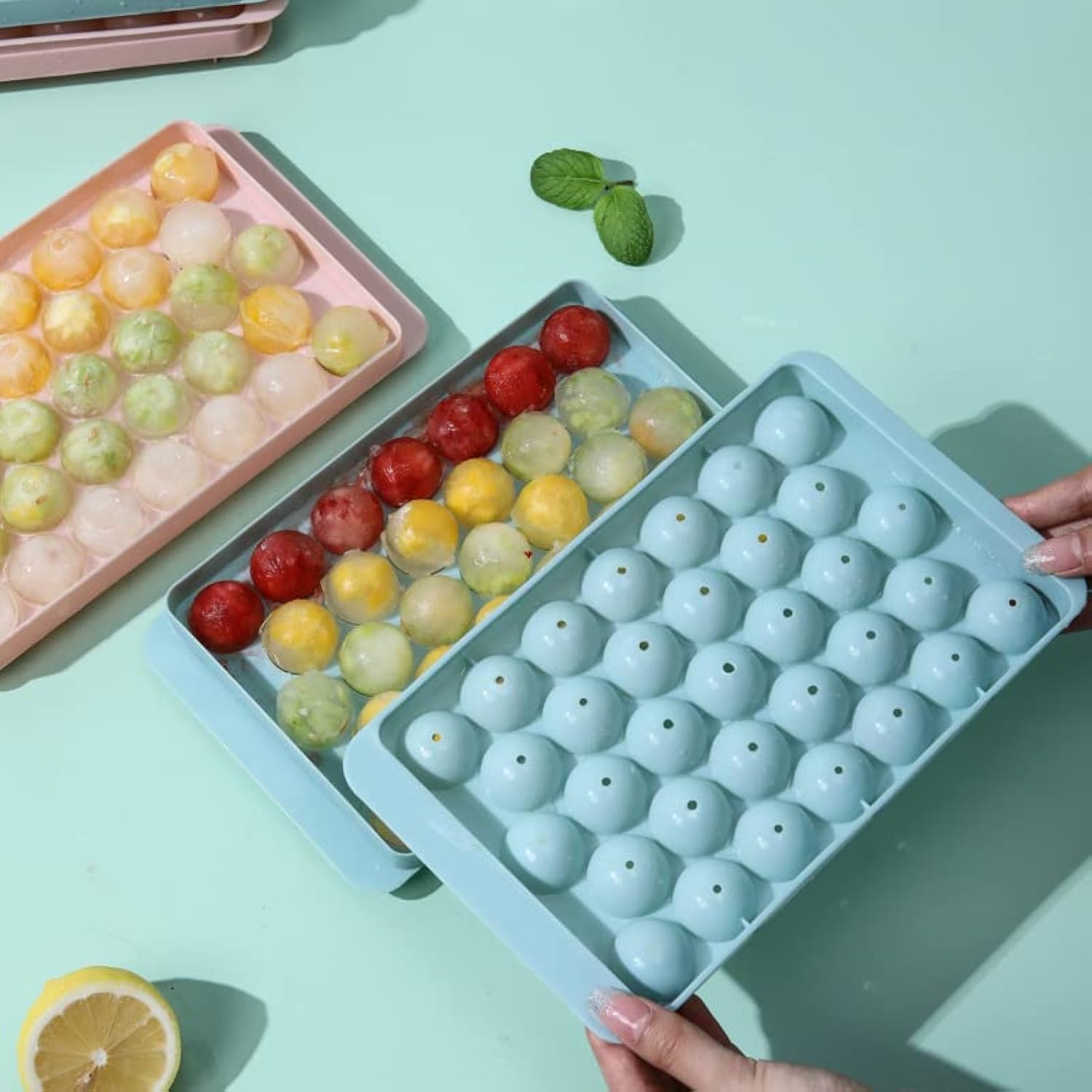 Round Ice Cube Tray & Sphere Ice Ball Maker Mold with Container �Circle Mini Ice Sphere Storage Bin & Chilling Set
