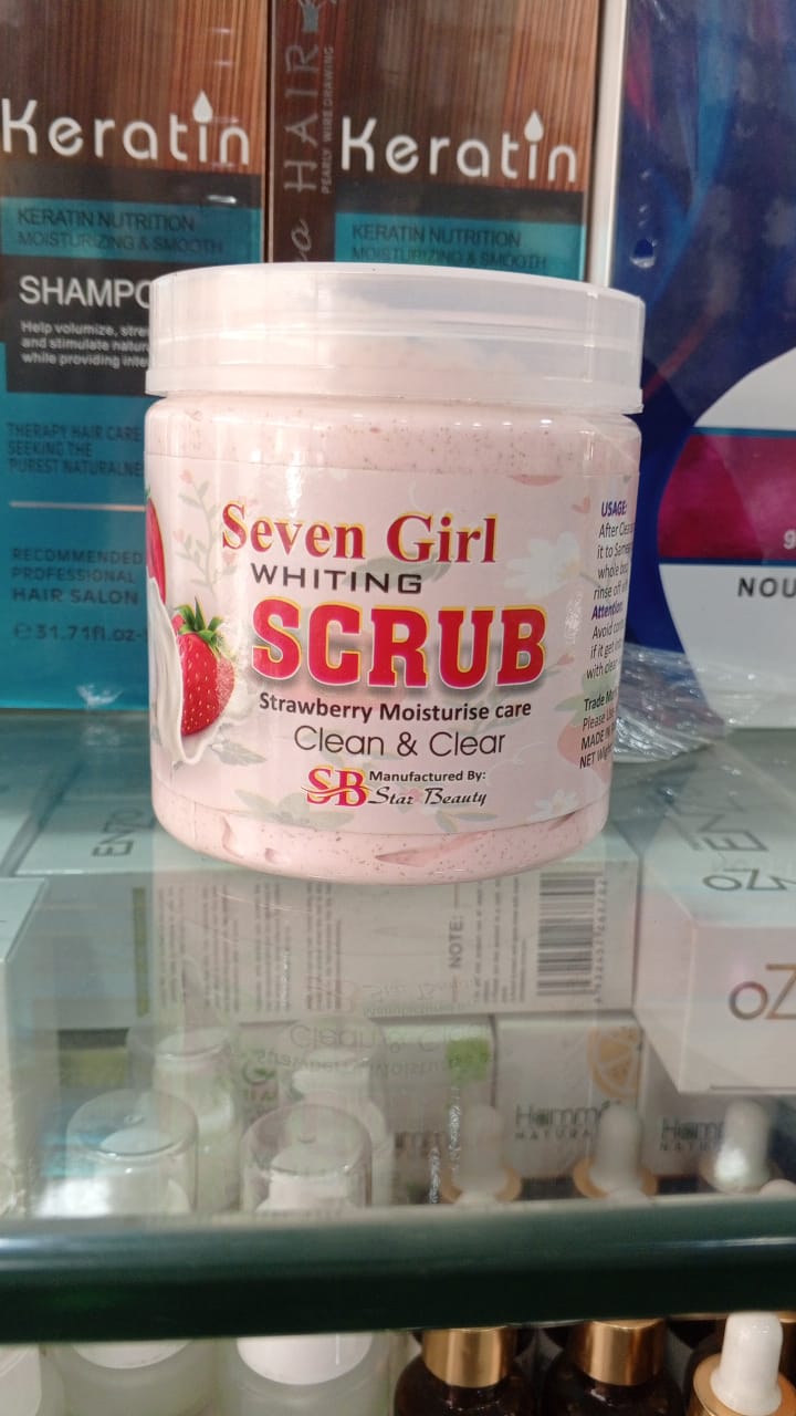 Seven Girl Whitening Scrub Strawberry Moisturise Care �Big Size