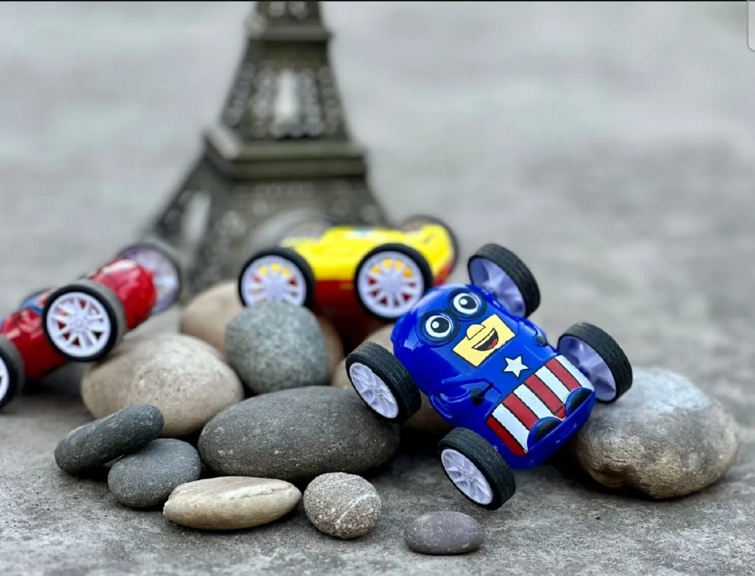 360? Stunt Car Toy - Double-Sided Flip Action, Friction Powered, Cartoon-Themed Racer - Durable & Safe Kids Toy Car - Indoor & Outdoor Fun (Random Colour)