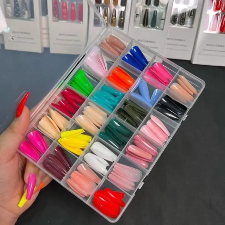 576 Pcs Multicolor Stick-On Artificial Nails Box