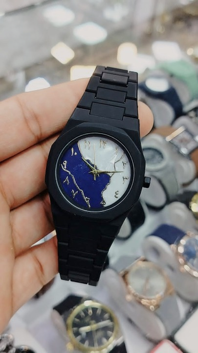 Black Aura Watch Elegant Stylish Design Strong