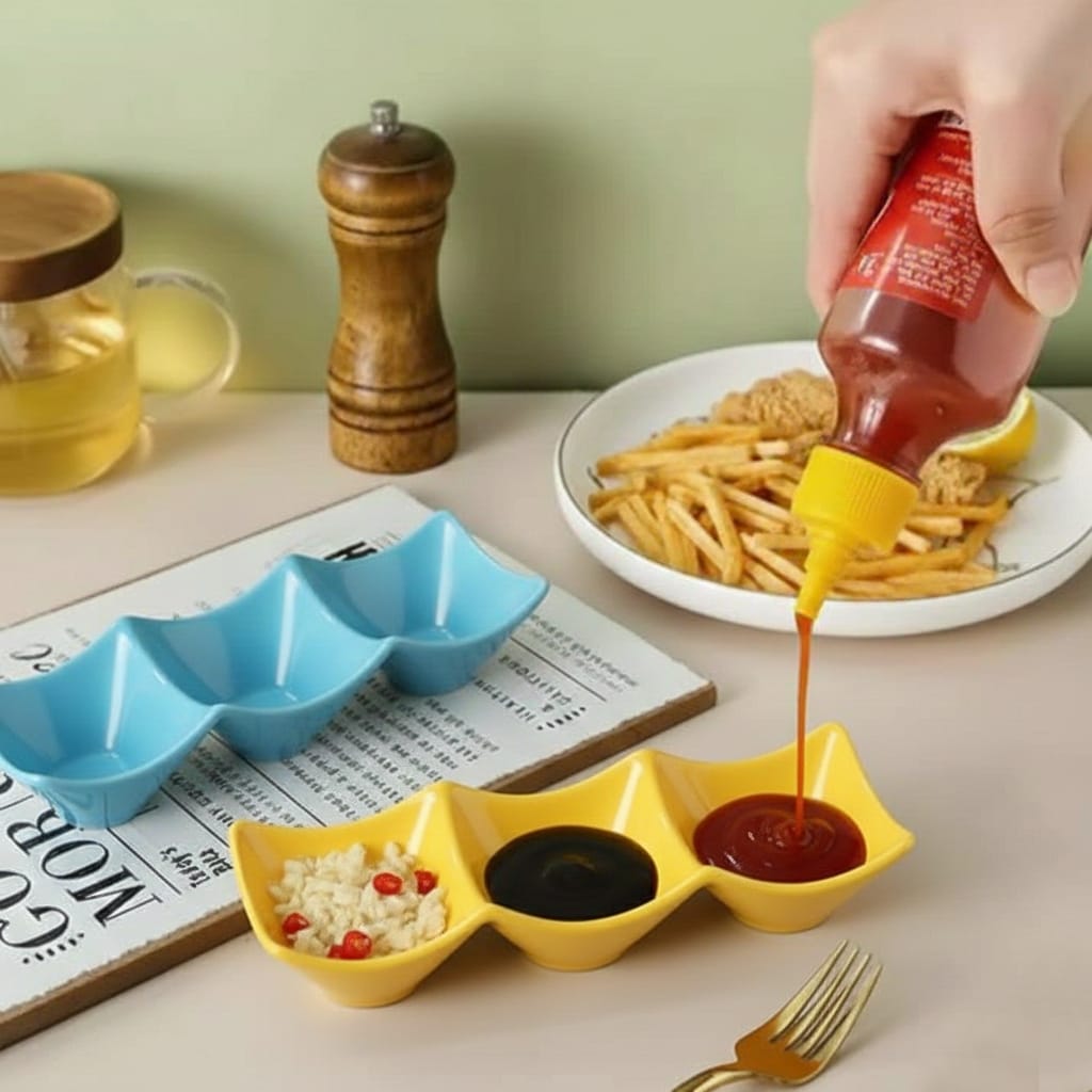 3 Grid Japanese Dip Sauce Tray Plastic Sauce Dish Multi Section Condiment Tray for Dips Snacks and Sushi (Random Color)