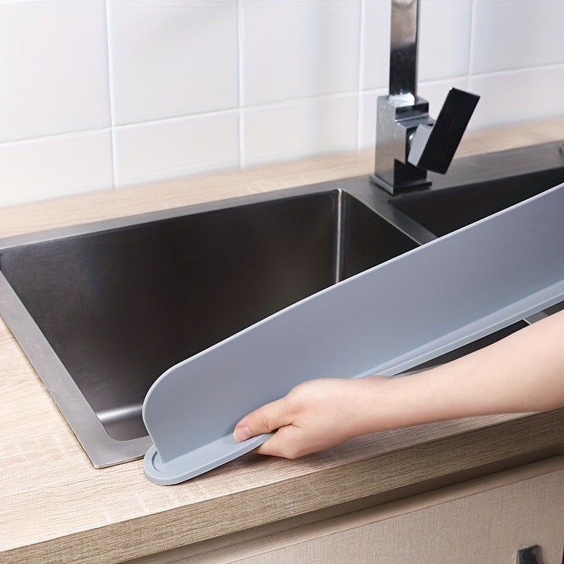 Silicone Sink Splash Guard �Anti-Spill Faucet Stopper, Flexible Oil-Proof Water Baffle Plate with Strong Suction Cups-Random Colour