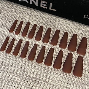 24 Pcs Matte Perfection �O.TWO.O Brown Nail Polish for a Luxe Look | Best Nails for women