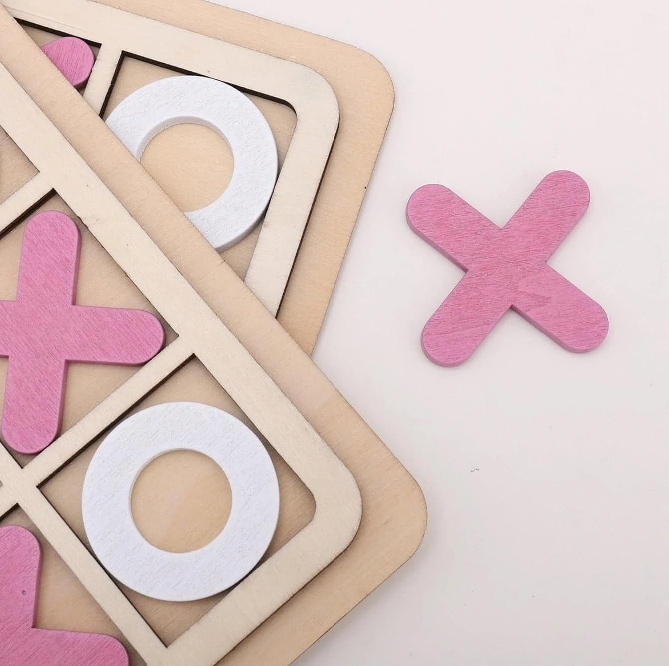 Wooden Tic-Tac-Toe Board Game �Classic XO Strategy Game for Kids, Toddlers, Preschoolers &amp; Adults �Educational, Durable &amp; Portable 30cm Wooden Board �Ideal Birthday Gift, Party Favour &amp; Family Game (Random Color)