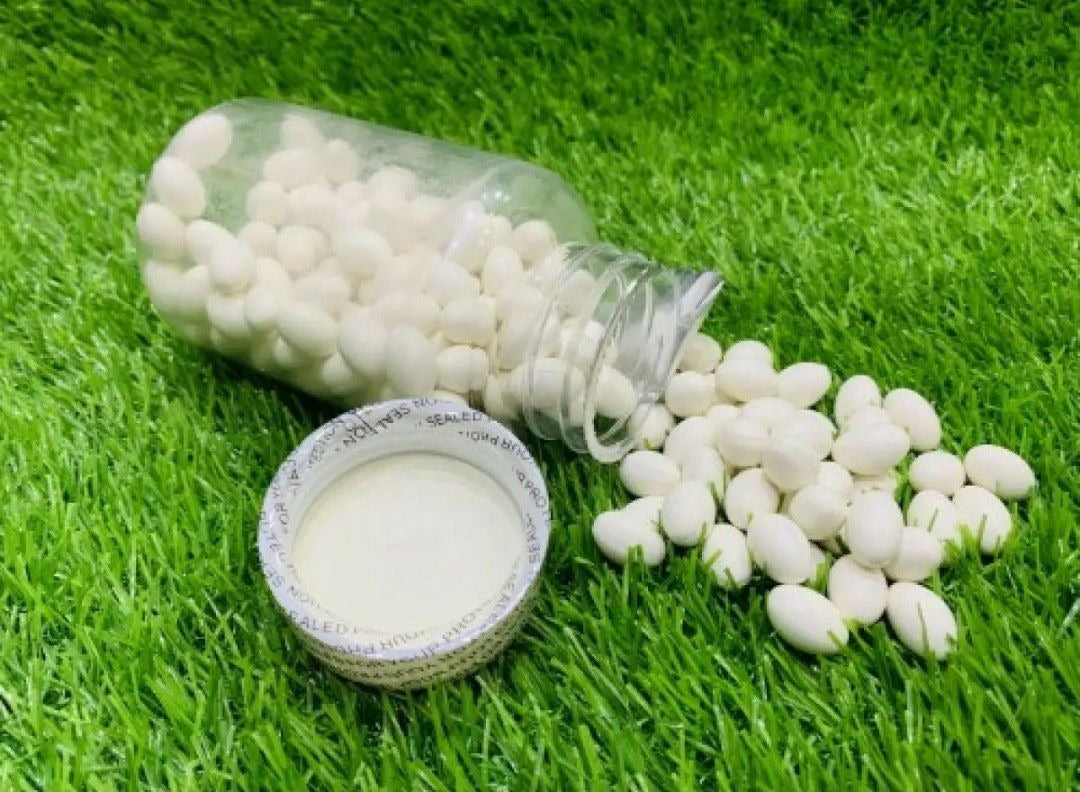 100 Pcs Jar Of Vitamin E Whitening Capsules for Brighter, Radiant Skin - Skin Whitening &amp; Brightening Capsules with Vitamin E for a Natural Glow - Glow Up Whitening Capsules with Vitamin E