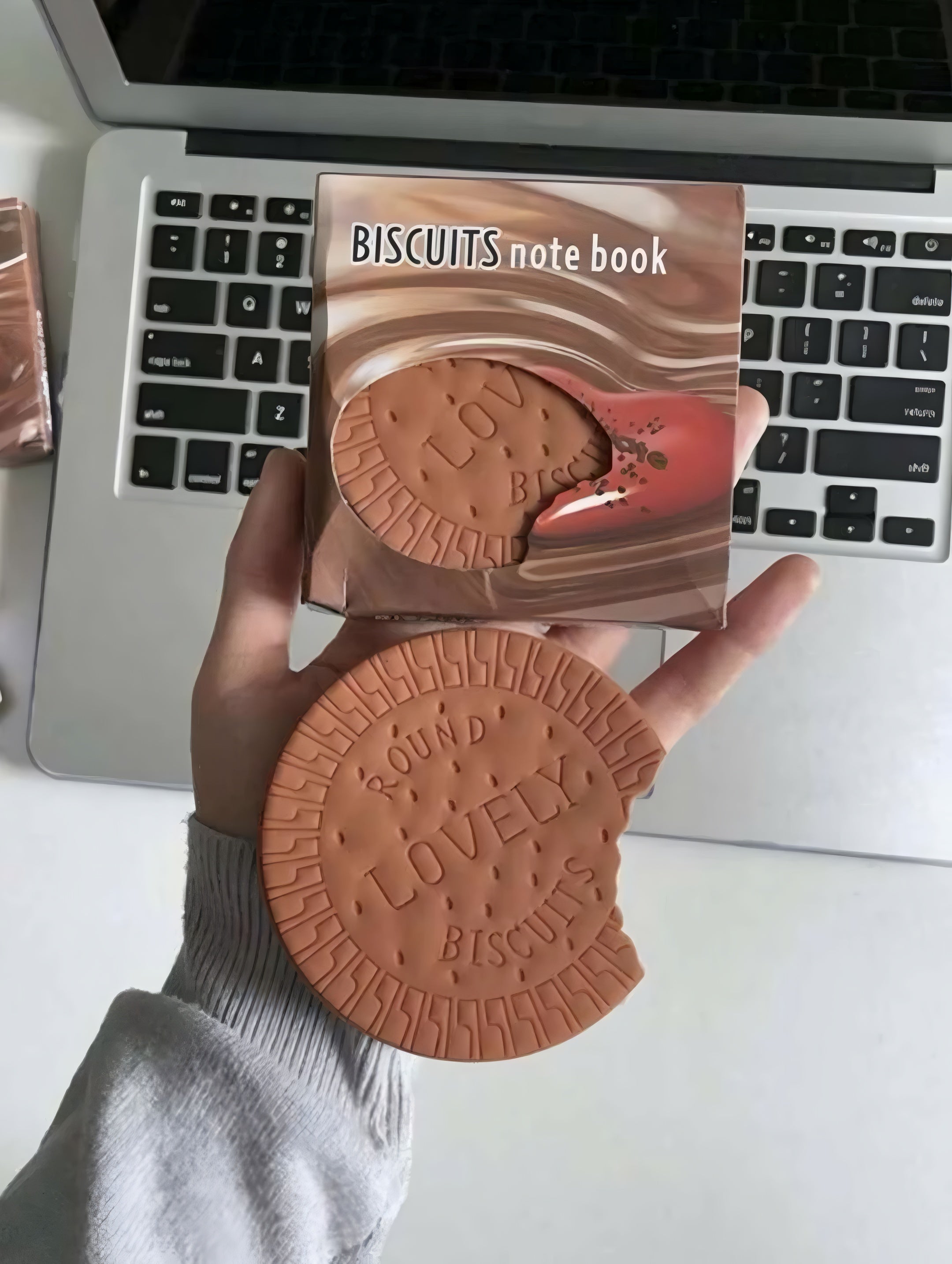 Biscuit Shaped Notebook �80 Pages Round Steno Pad for Students, Artists &amp; Kids �Fun Chocolate Biscuit Design, Portable Memo Notepad for Notes, Sketching, Doodling &amp; Creative Writing