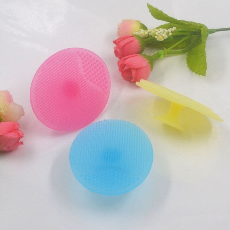 Soft Silicone Face Cleansing Brush Pad �Gentle Facial Washing &amp; Exfoliating Massage Tool for Deep Pore Cleansing | Blackhead Removal &amp; Skin Care | Soft Silicone Face Massager - (Random Colors)