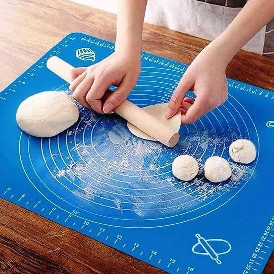 Silicone Non-Stick Rolling Mat 40x50cm �Non-Slip Pastry Mat for Dough, Cakes &amp; Baking (Random Color)