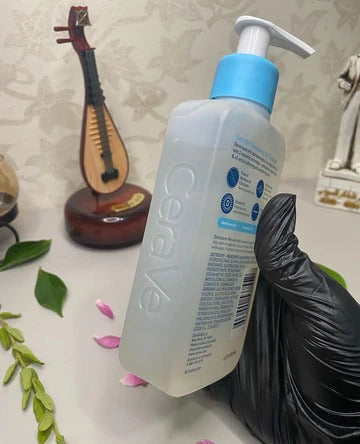 CeraVe Renewing SA Cleanser And Hydrating Cleanser with Salicylic Acid &amp; Ceramides �(237ml)