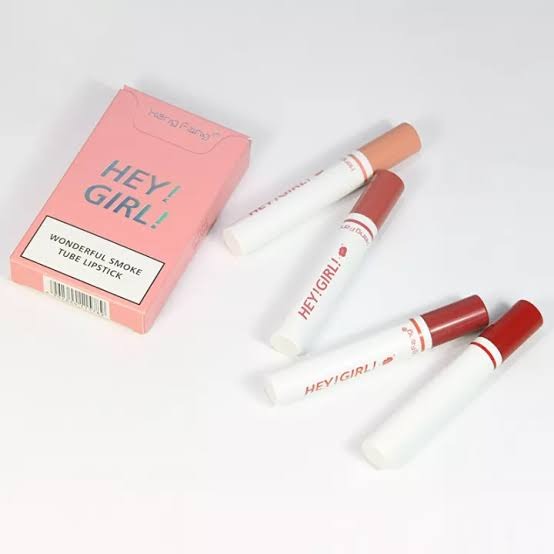 4-in-1 Trending Lipstick Set �Cigarette-Shaped Matte Lipsticks, Long-Lasting, Easy to Apply, Non-Sticky &amp; Fade-Resistant Lip Gloss for Makeup Lovers