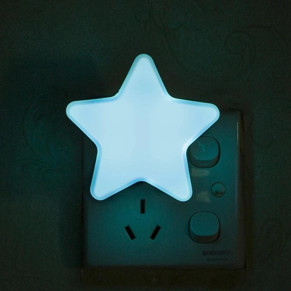 1 PC LED Night Light Sensor Control Night Lamp Energy Saving LED Sensor Lamp Star Shape Nightlight for Children Kids Bedroom Plug ( Random Color)